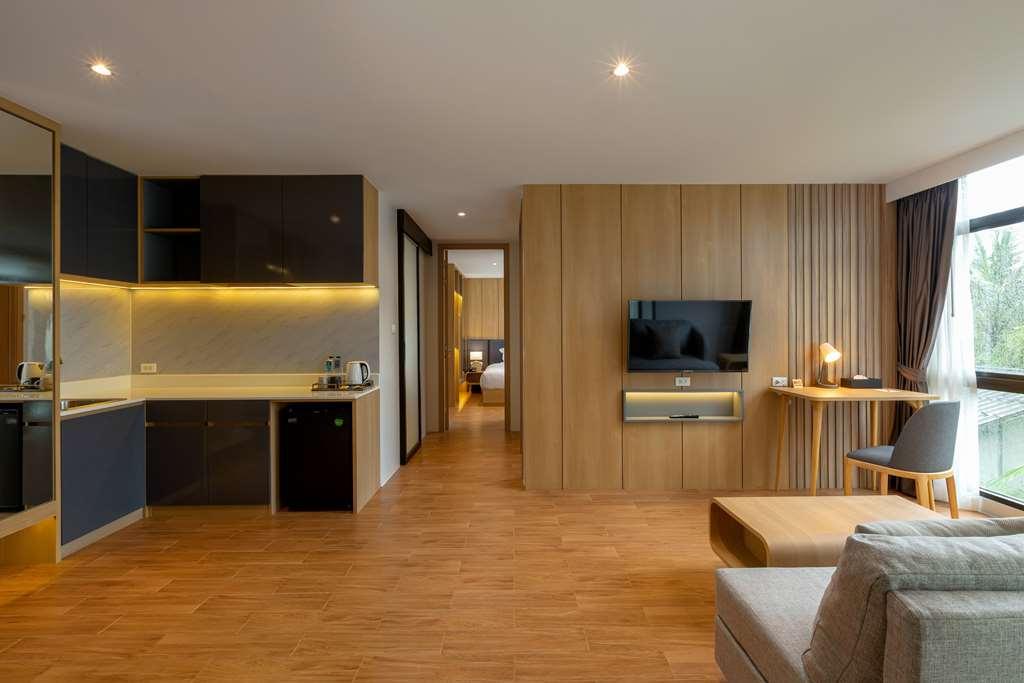 Wyndham Garden Naithon Phuket Hotel Room photo