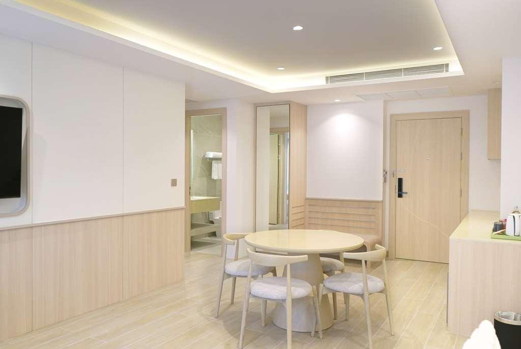 Wyndham Garden Naithon Phuket Hotel Room photo