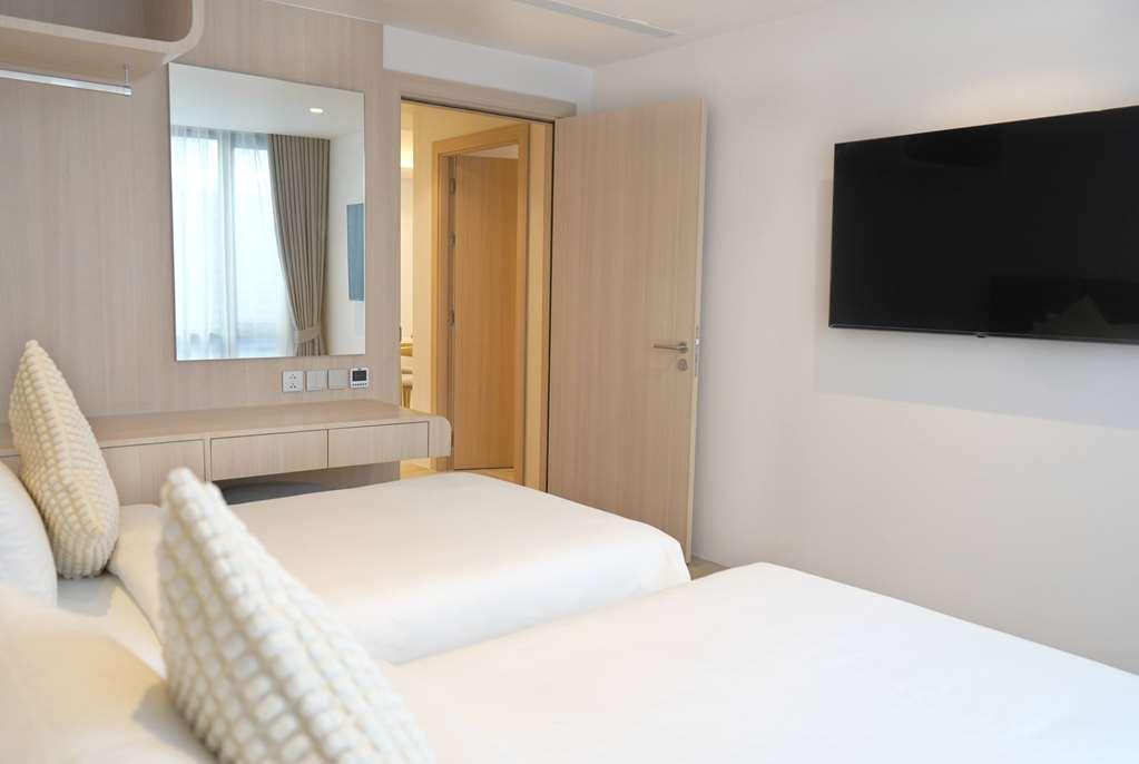 Wyndham Garden Naithon Phuket Hotel Room photo